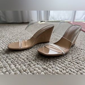 Transparent strap wedges